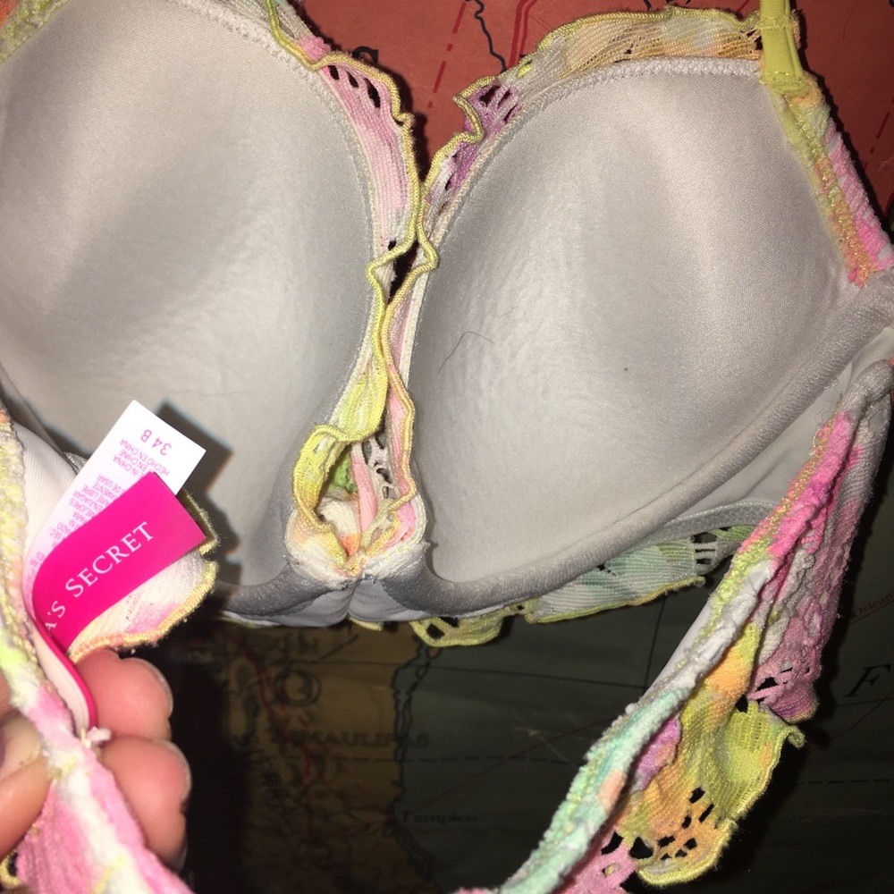 Adorable 2-Piece Victoria’s Secret Bathing Suit - Picture 3 of 7